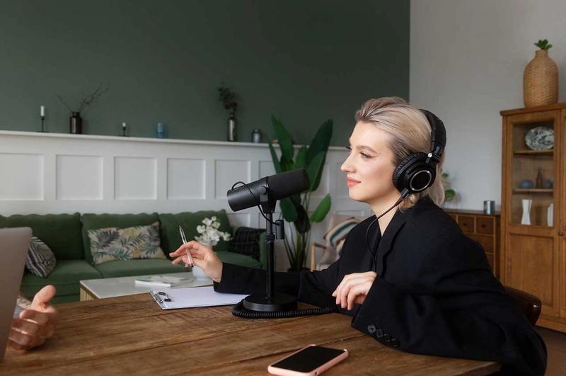 How to Start a Podcast and Grow Your Audience