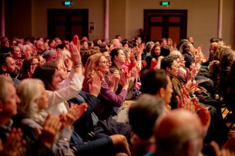 Auckland Town Hall introduces Auracast technology to make live concerts more accessible