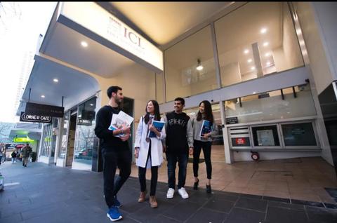 Auckland Business School Suspends Master's Enrolments: International Students Warned Against Travelling